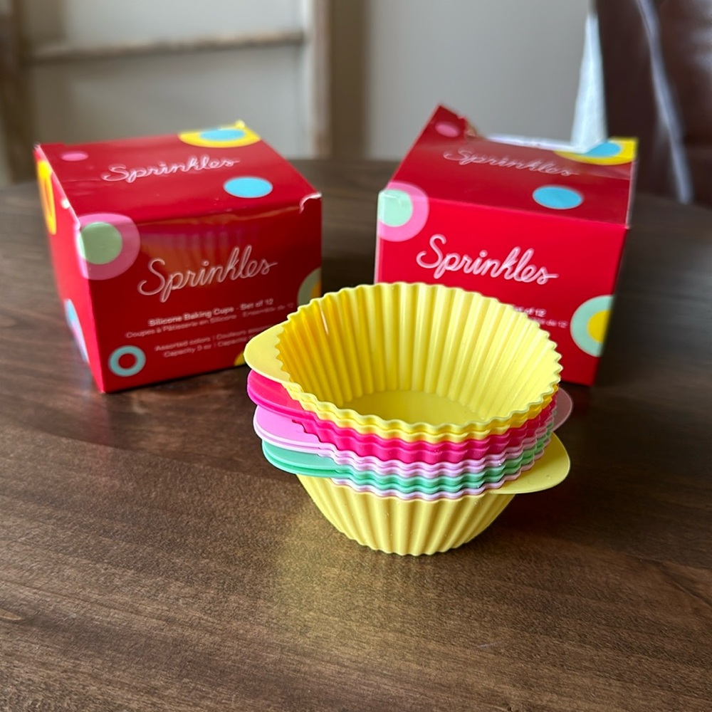 22 Brand New Sprinkles Silicone Baking Cups